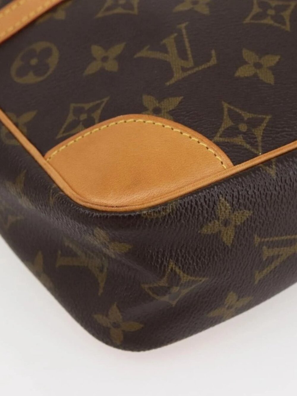 LOUIS VUITTON Monogram Compiegne 28 Clutch Bag - Picture 5 of 16